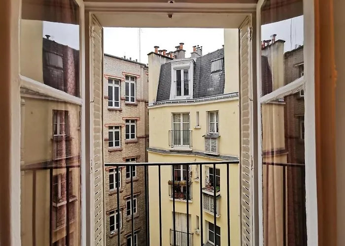 Bright Loft In Montmartre