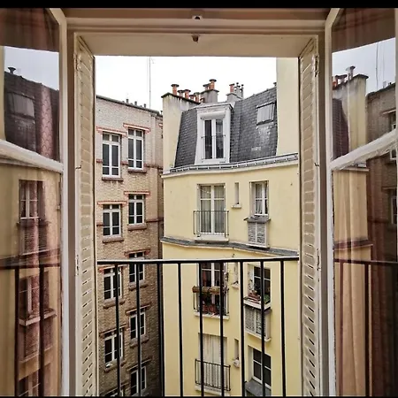 Bright Loft In Montmartre