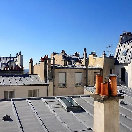 Bright Loft In Montmartre باريس