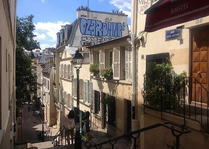 Bright Loft In Montmartre Paris