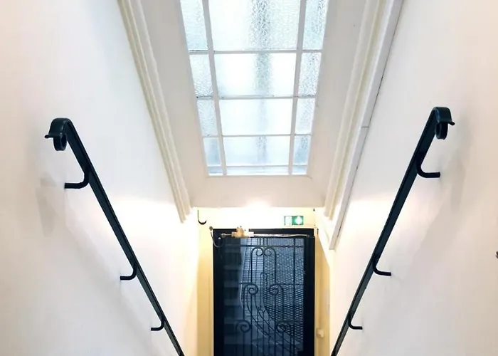 Bright Loft In Montmartre