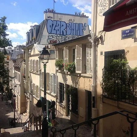 Bright Loft In Montmartre 파리