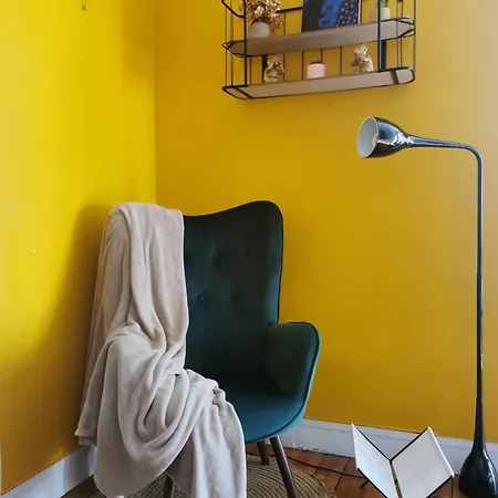 Bright Loft In Montmartre 파리
