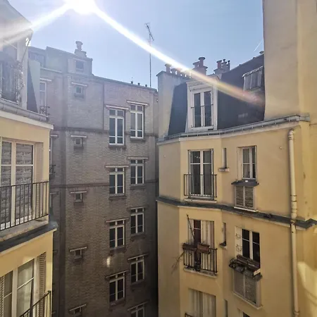 Bright Loft In Montmartre